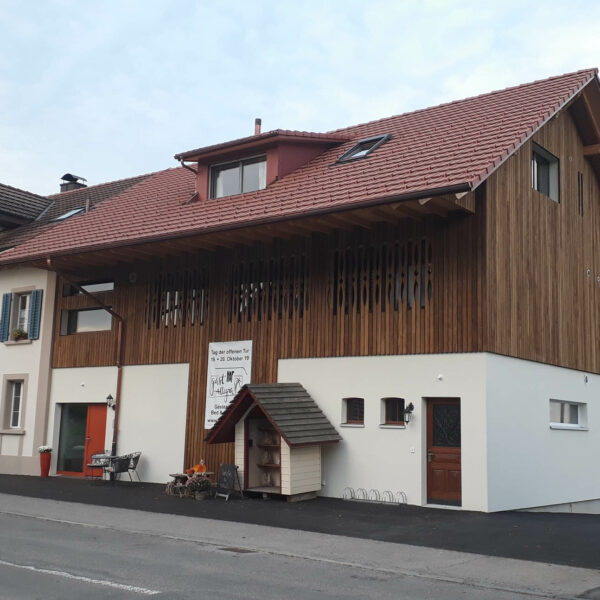 B&B mit Hofladen und Saal