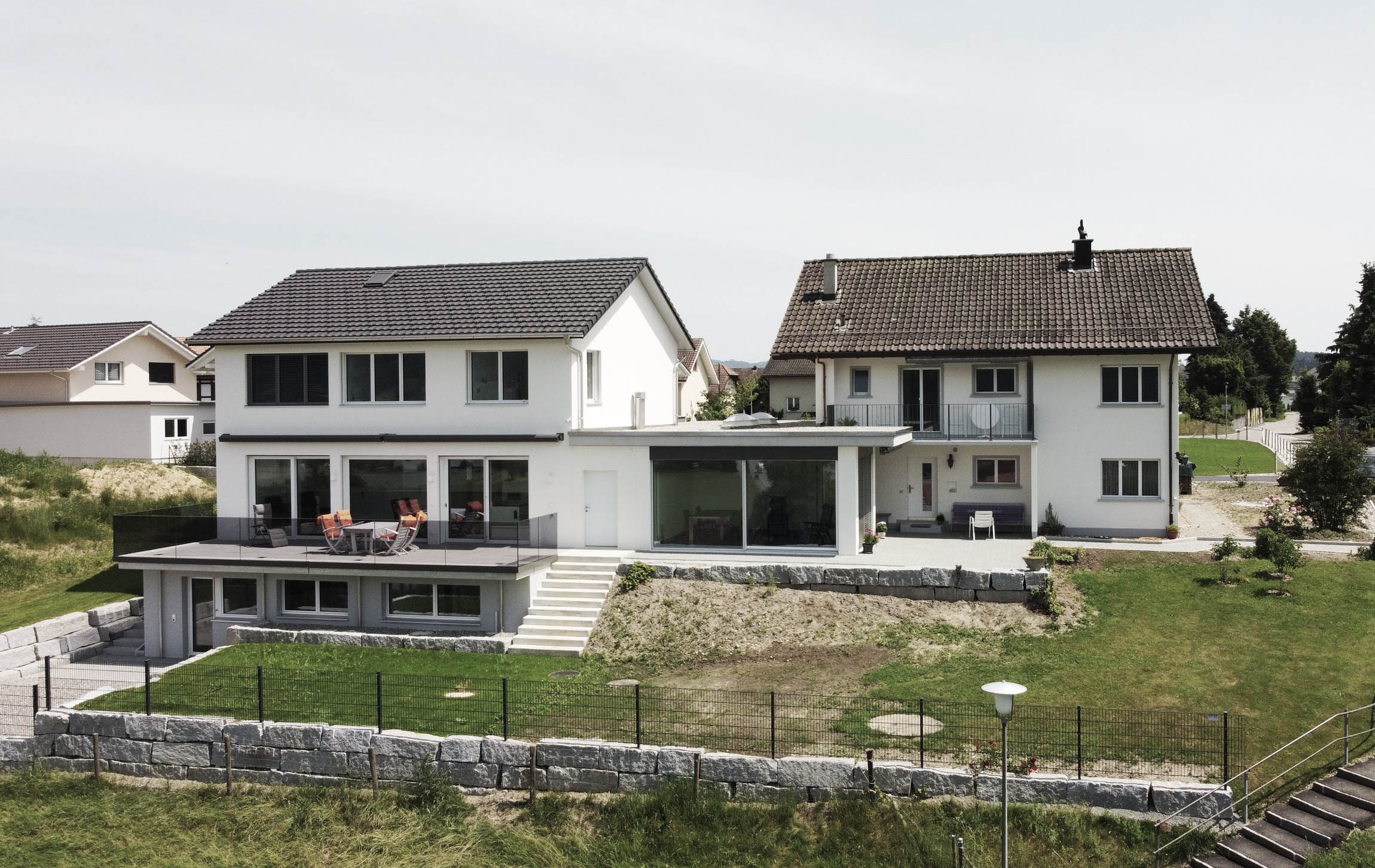 Neubau Einfamilienhaus mit Einliegerwohnung