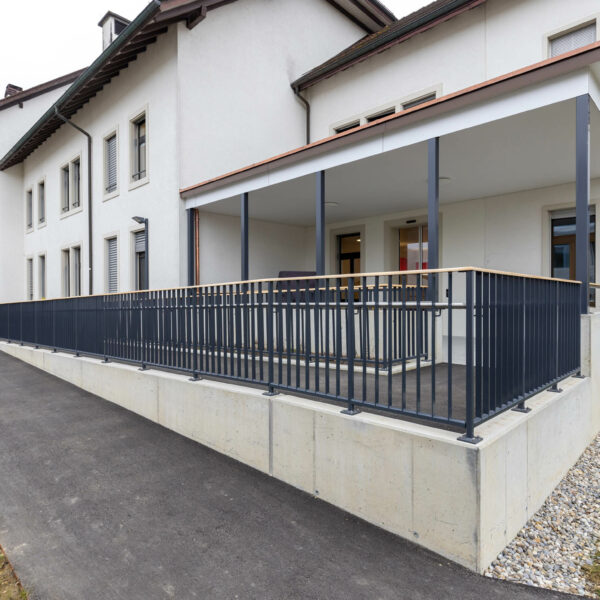 Zugangsrampe in Erlebnisgarten