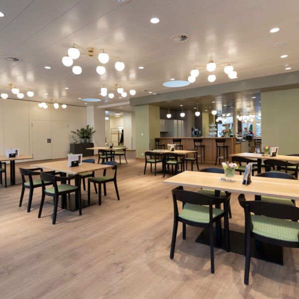 Restaurant und Buffet im Anbau Pflegeheim Sennhof