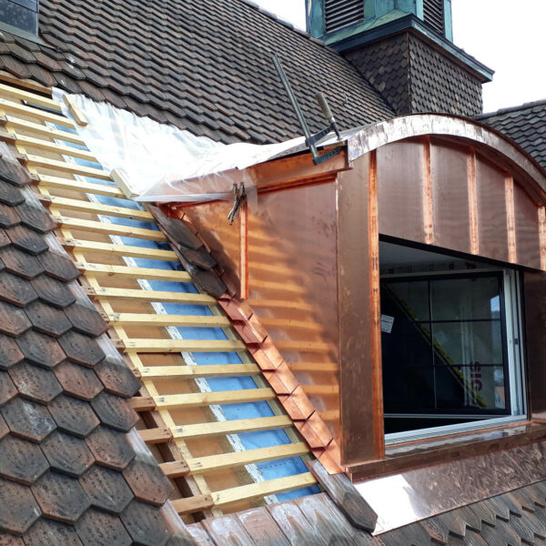 Einbau Lukarne Schulhaus Othmarsingen