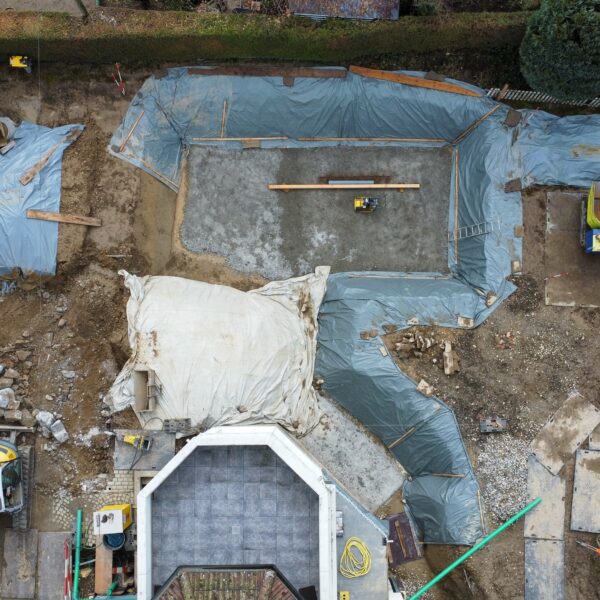 Aushubarbeiten für Nebengebäude