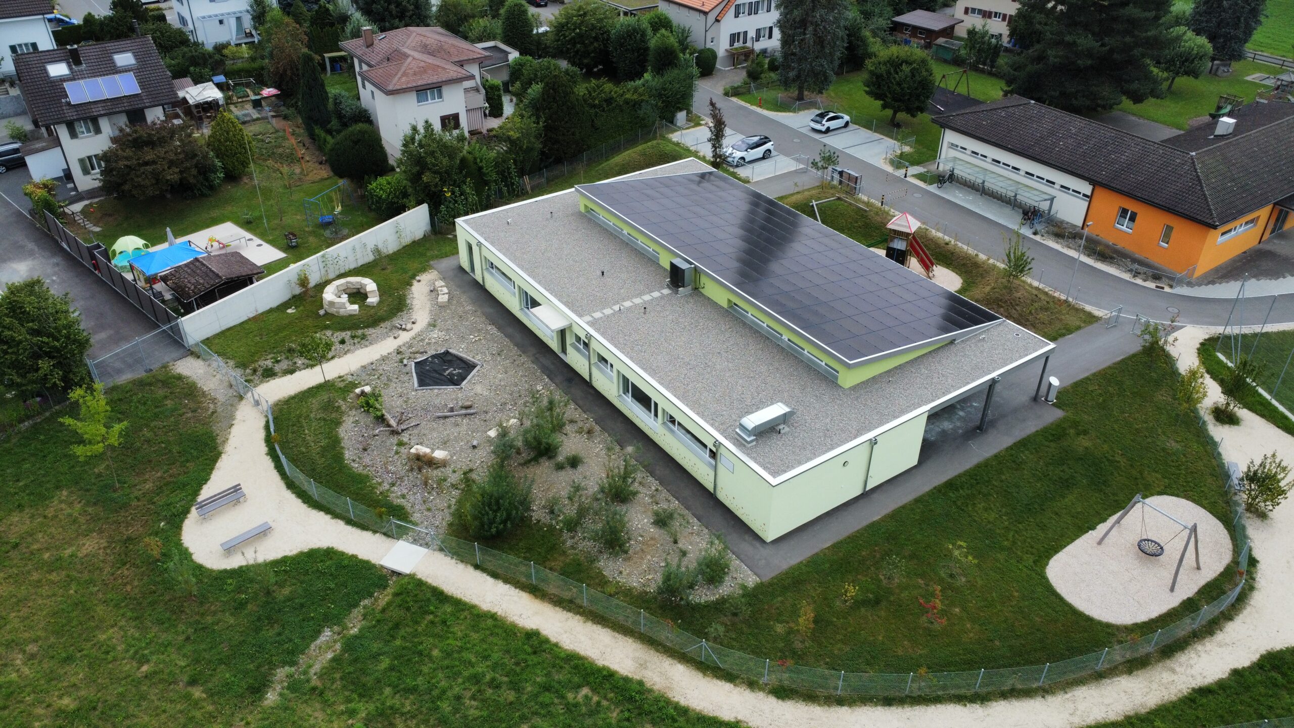 Areal Kindergarten mit Spielplatz