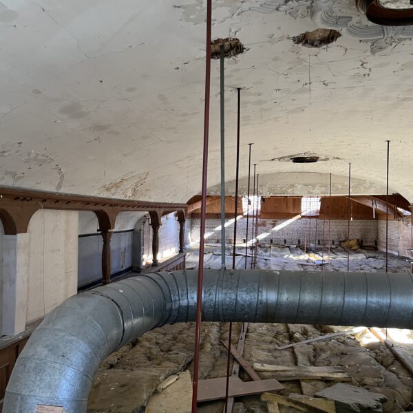 Ganz alte und alte Bauteile