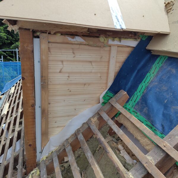 Anschlüsse an Lukarne